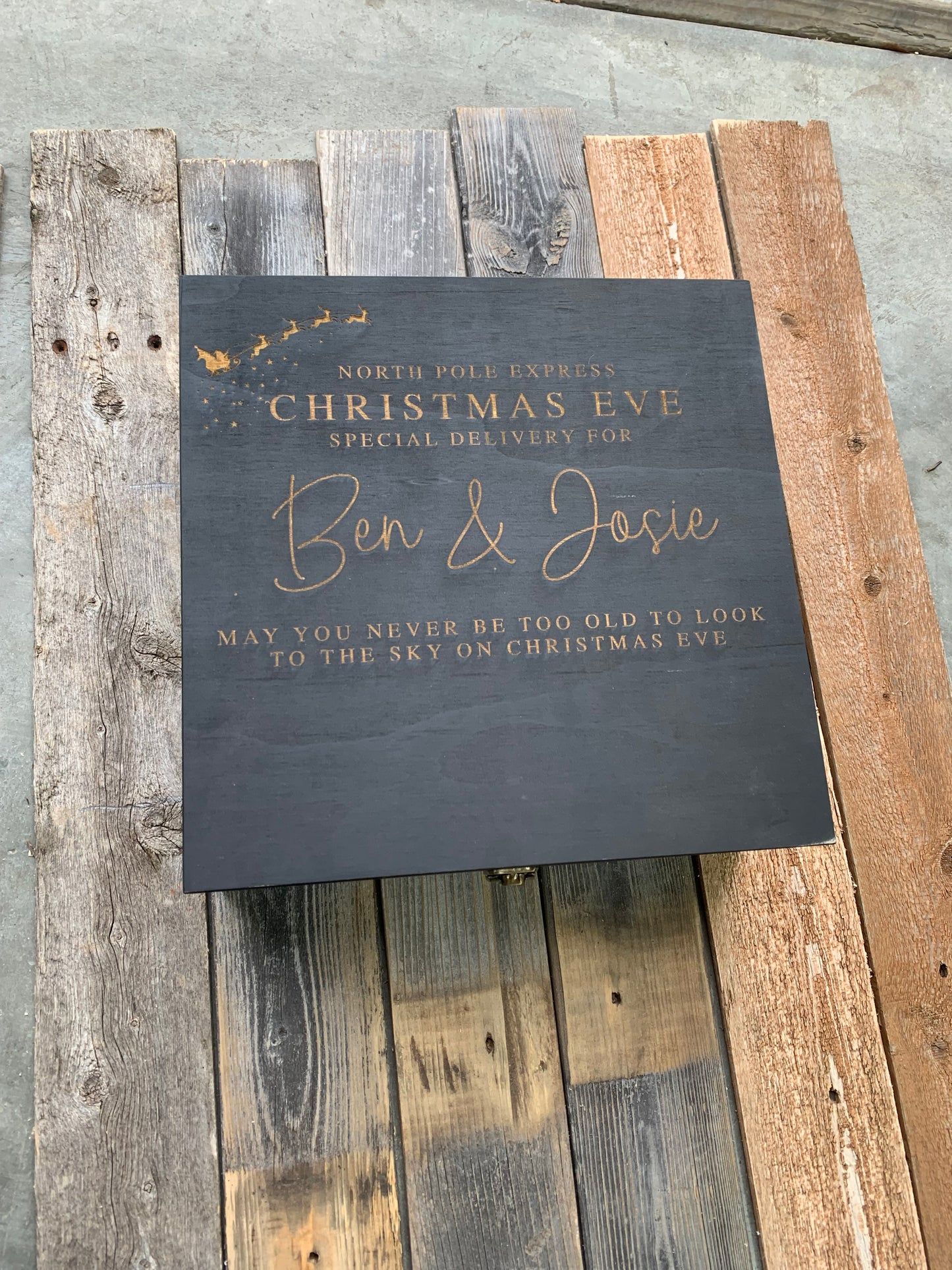 Christmas Eve Box - black