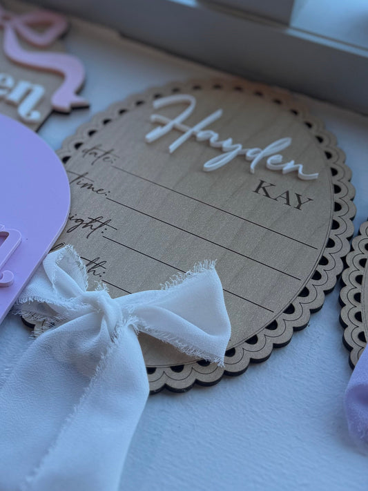 Baby Name Announcment - Bow with Birth Stats