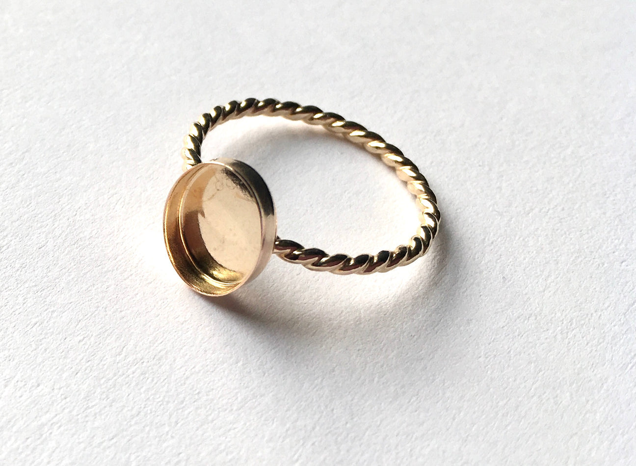 Breastmilk Keepsake - Twist Band Oval Ring