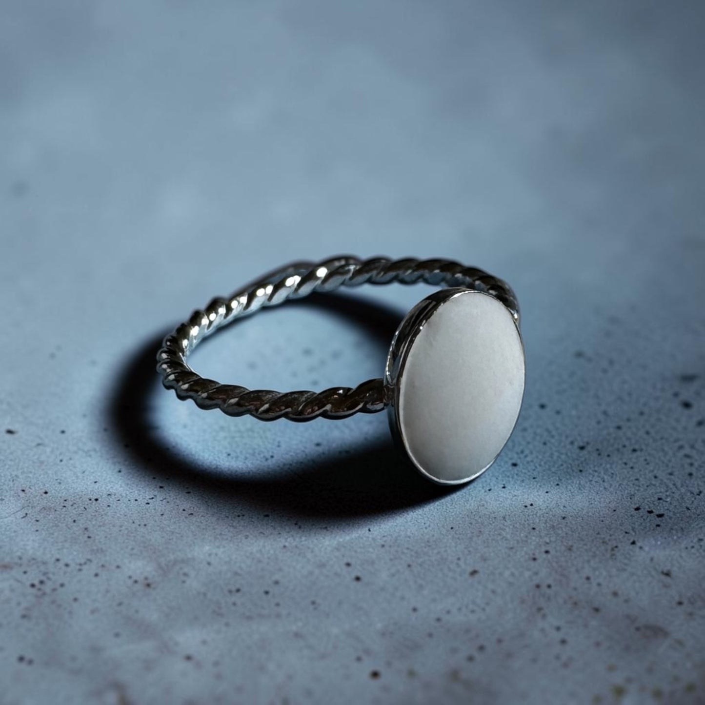 Breastmilk Keepsake - Twist Band Oval Ring