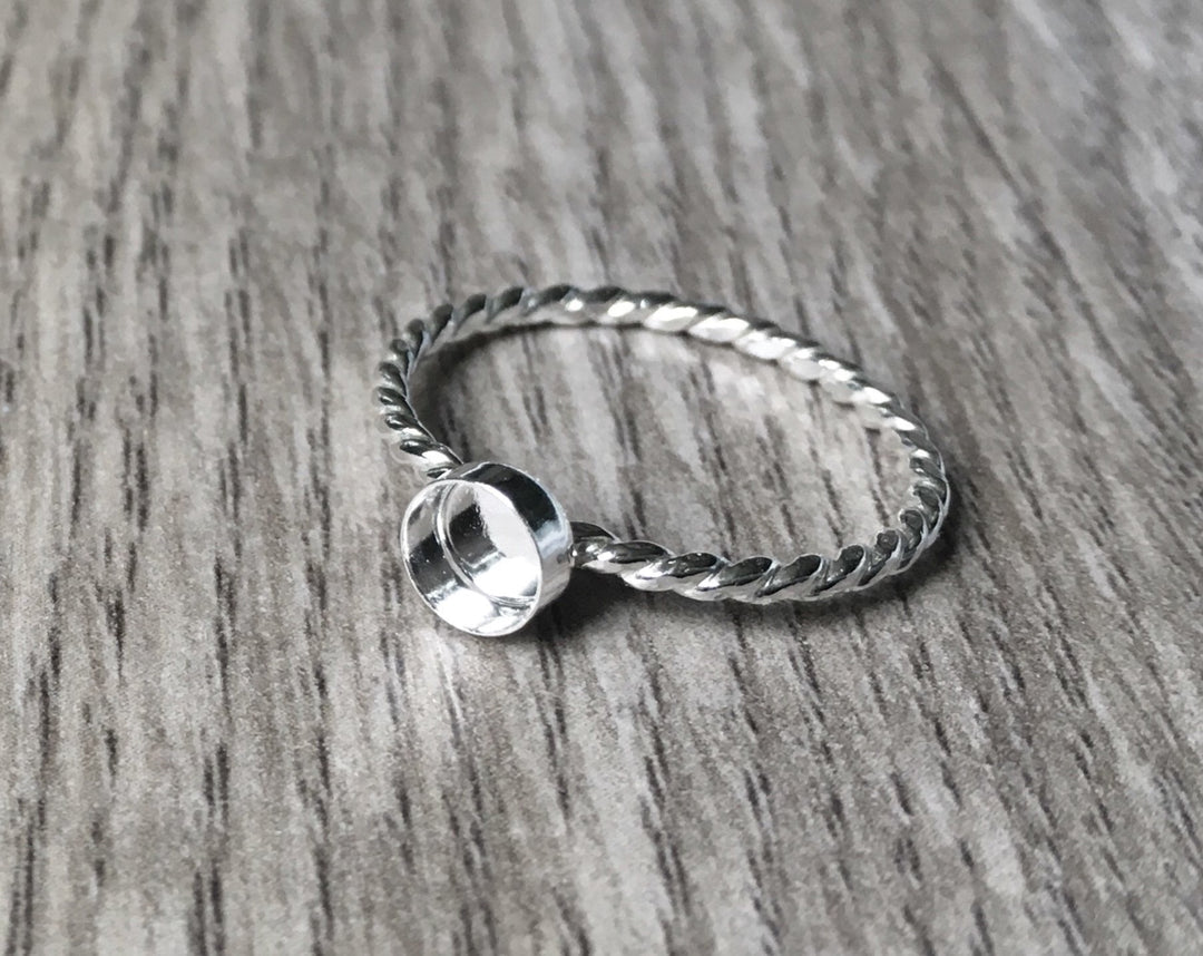 Breastmilk Keepsake - Twist Band Round Ring