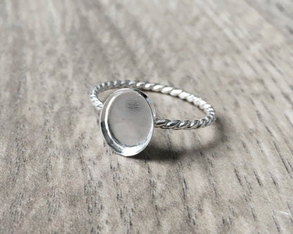 Breastmilk Keepsake - Twist Band Oval Ring